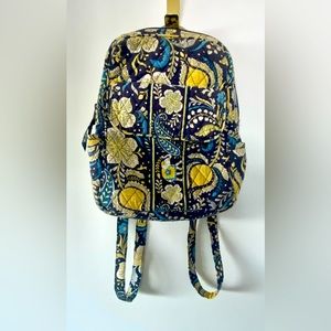 Vera Bradley small backpack with magnetic pocket